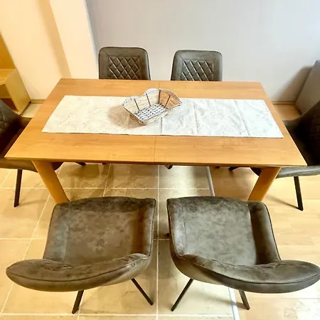Bratanov Avenue Center Апартаменти
