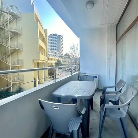 Bratanov Avenue Center Apartment *