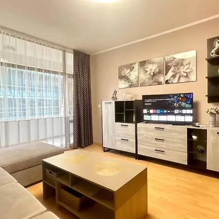 Bratanov Avenue Center Апартаменти *