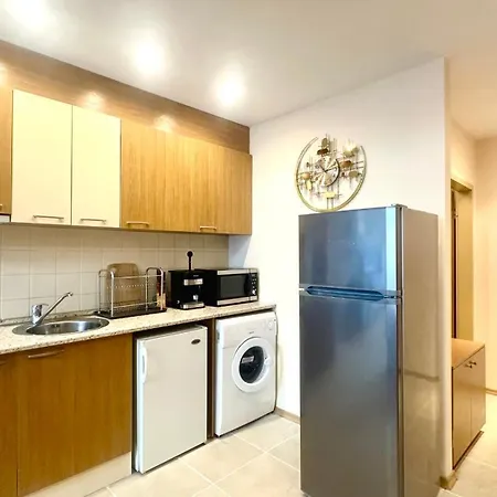 Bratanov Flower Street Apartment Sunny Beach