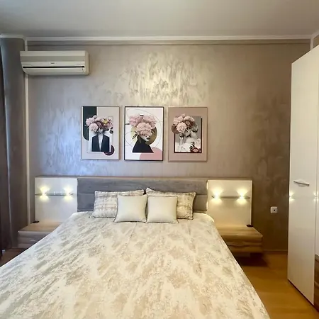 Bratanov Flower Street Apartment