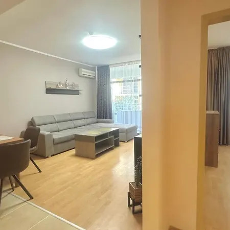 Apartment Bratanov Flower Street