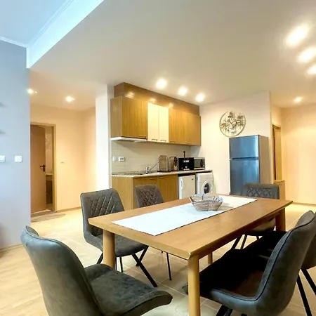 Apartment Bratanov Flower Street